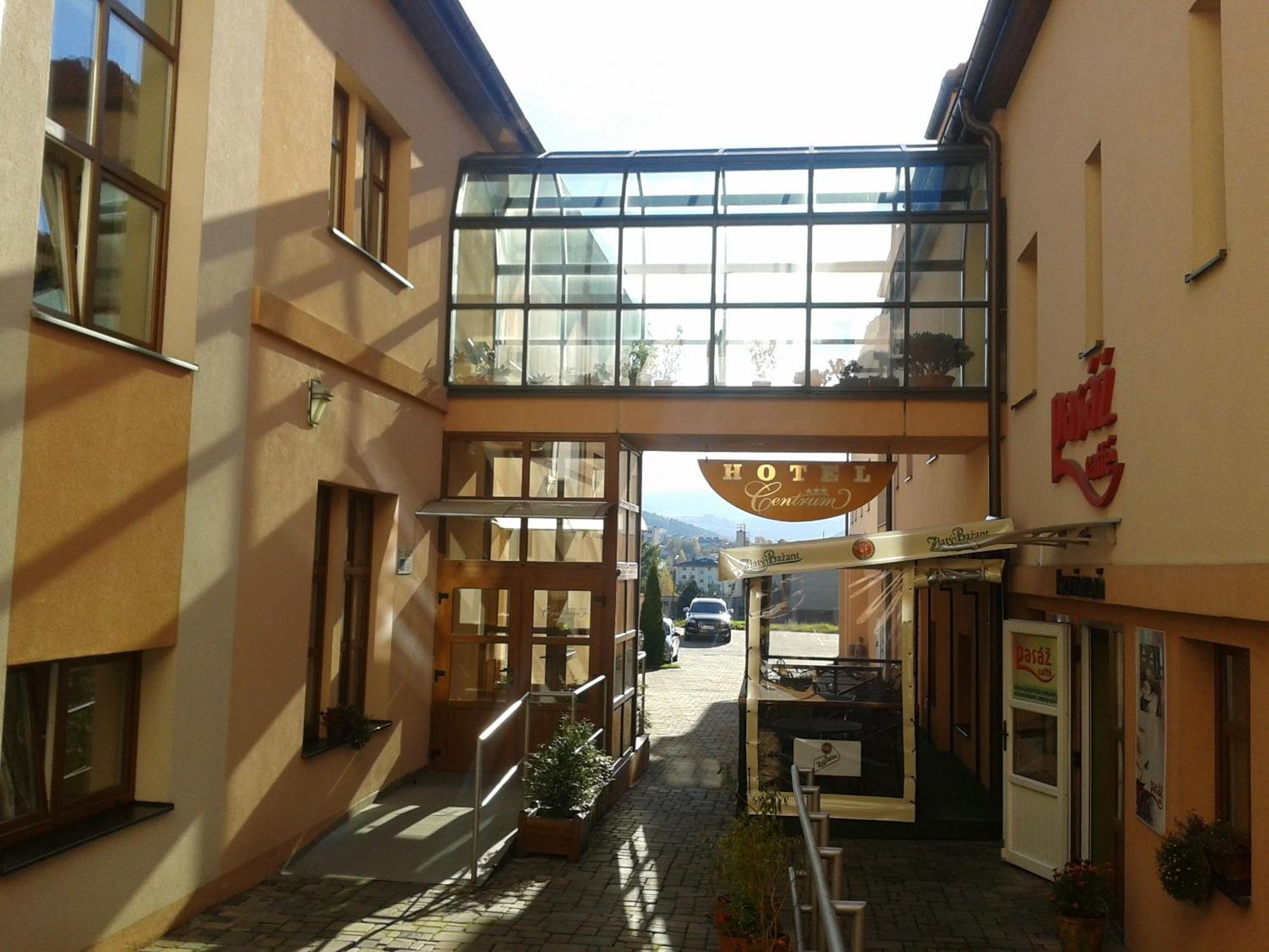 Parkhotel Centrum Spišská Nová Ves Bagian luar foto